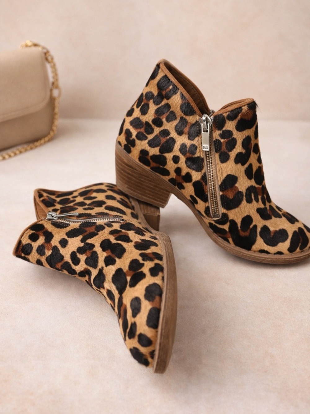 Eric Michael Leopard Print Pony Hair Booties – EU 38